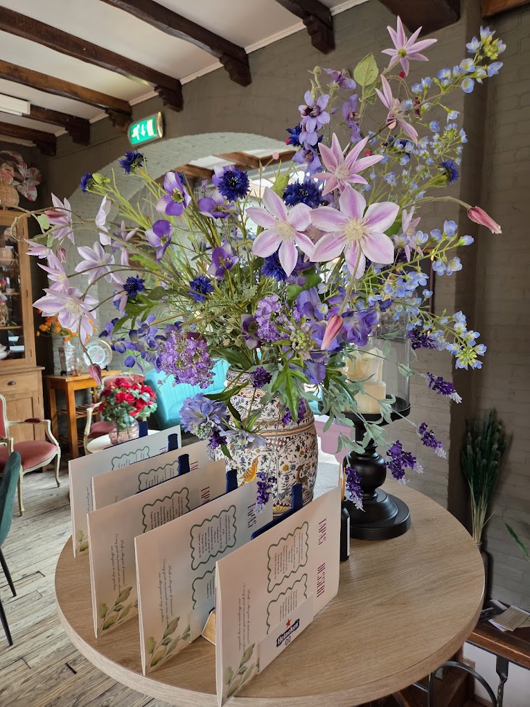 Bloemstukken in de serre